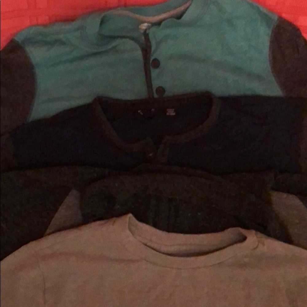 4 boys Long sleeve tees